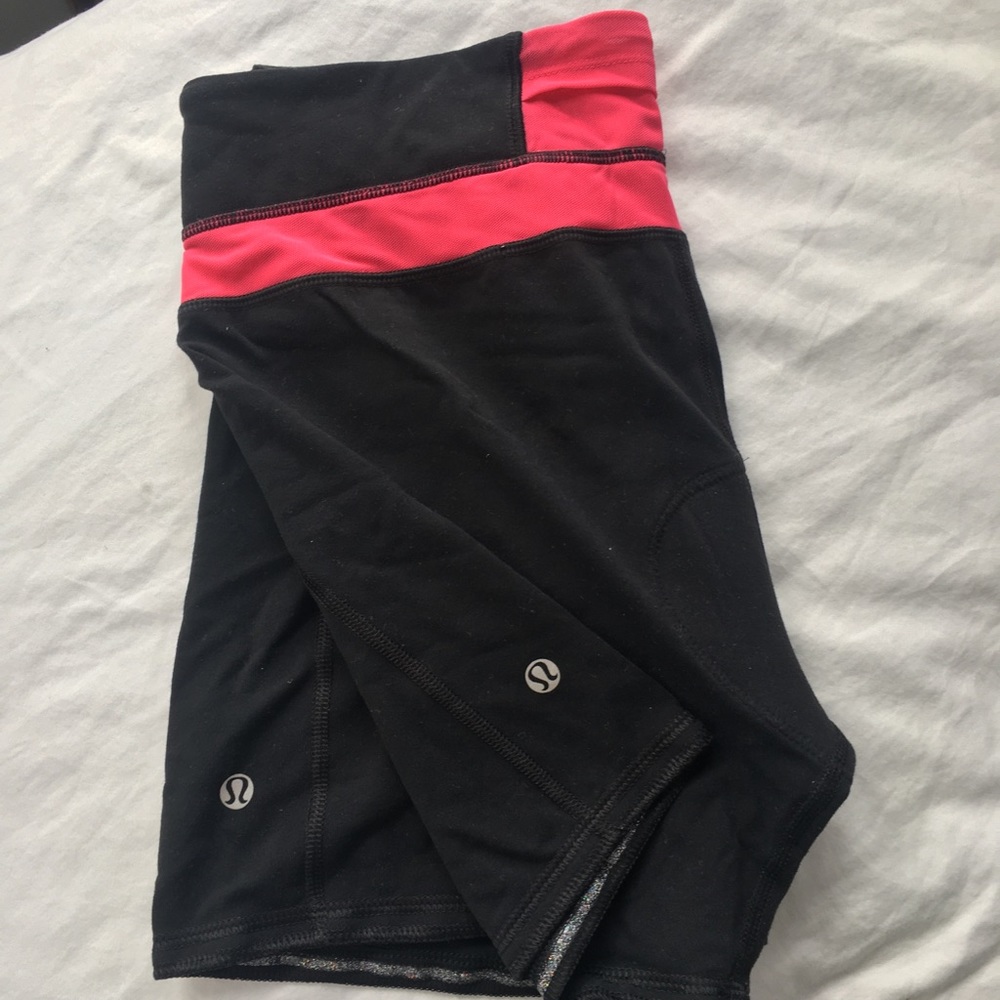 Lululemon Wet•Dry•Warm Black Shorts w/pad